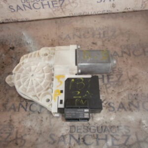 MOTOR ELEVALUNAS DELANTERO DERECHO SEAT IBIZA (6L1) 1.9 TDI
