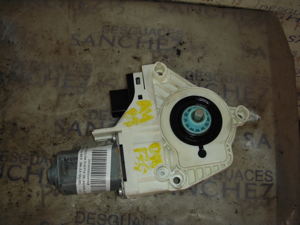 MOTOR ELEVALUNAS DELANTERO IZQUIERDO AUDI A4 BER. (B8) 2.0 16V TDI