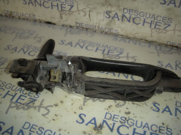MANETA EXTERIOR DELANTERA IZQUIERDA FORD FOCUS BERLINA (CAK) 1.8 TDCi CAT - Imagen 2