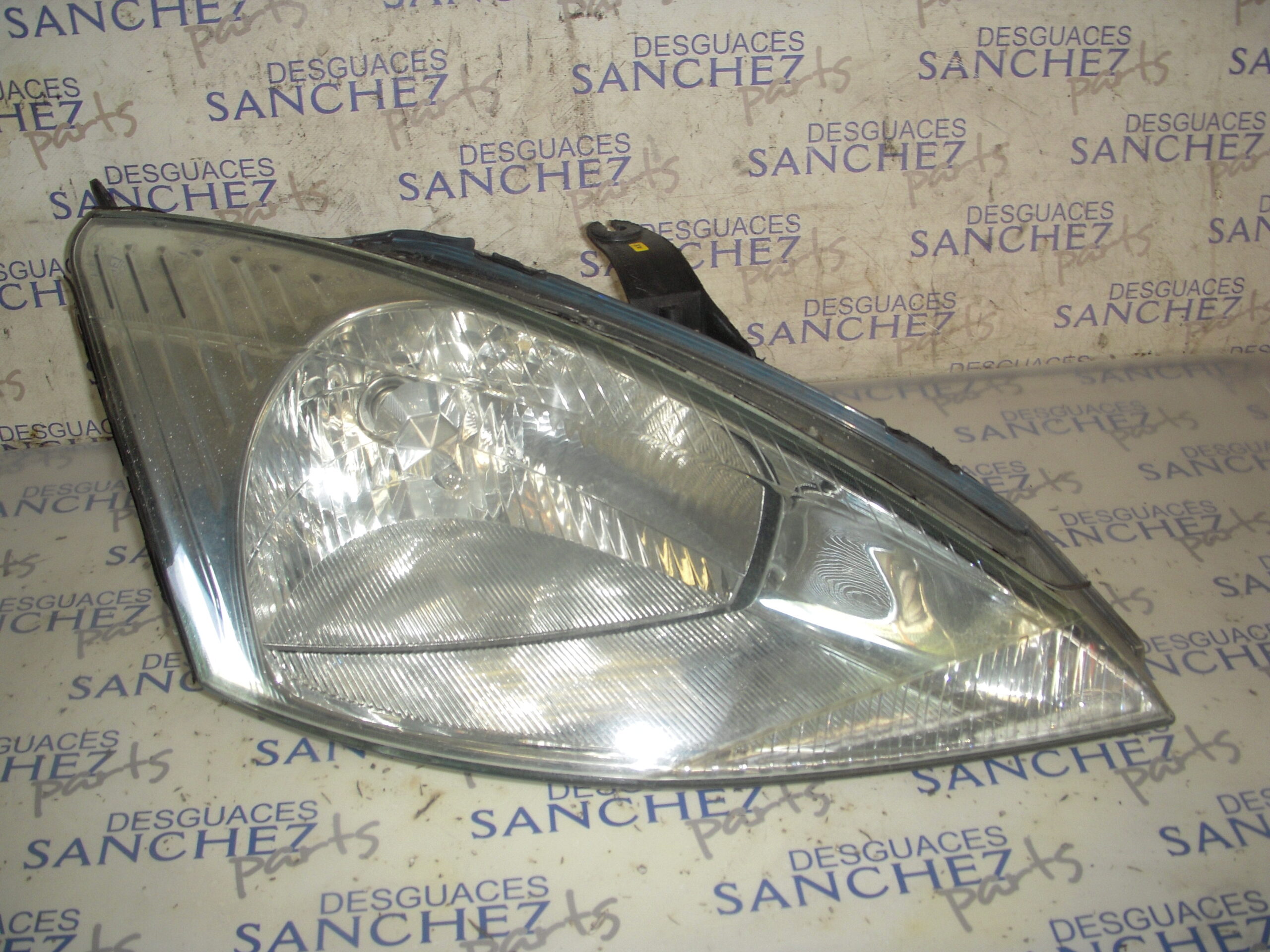 FARO DERECHO FORD FOCUS BERLINA (CAK) 1.8 TDDI Turbodiesel CAT