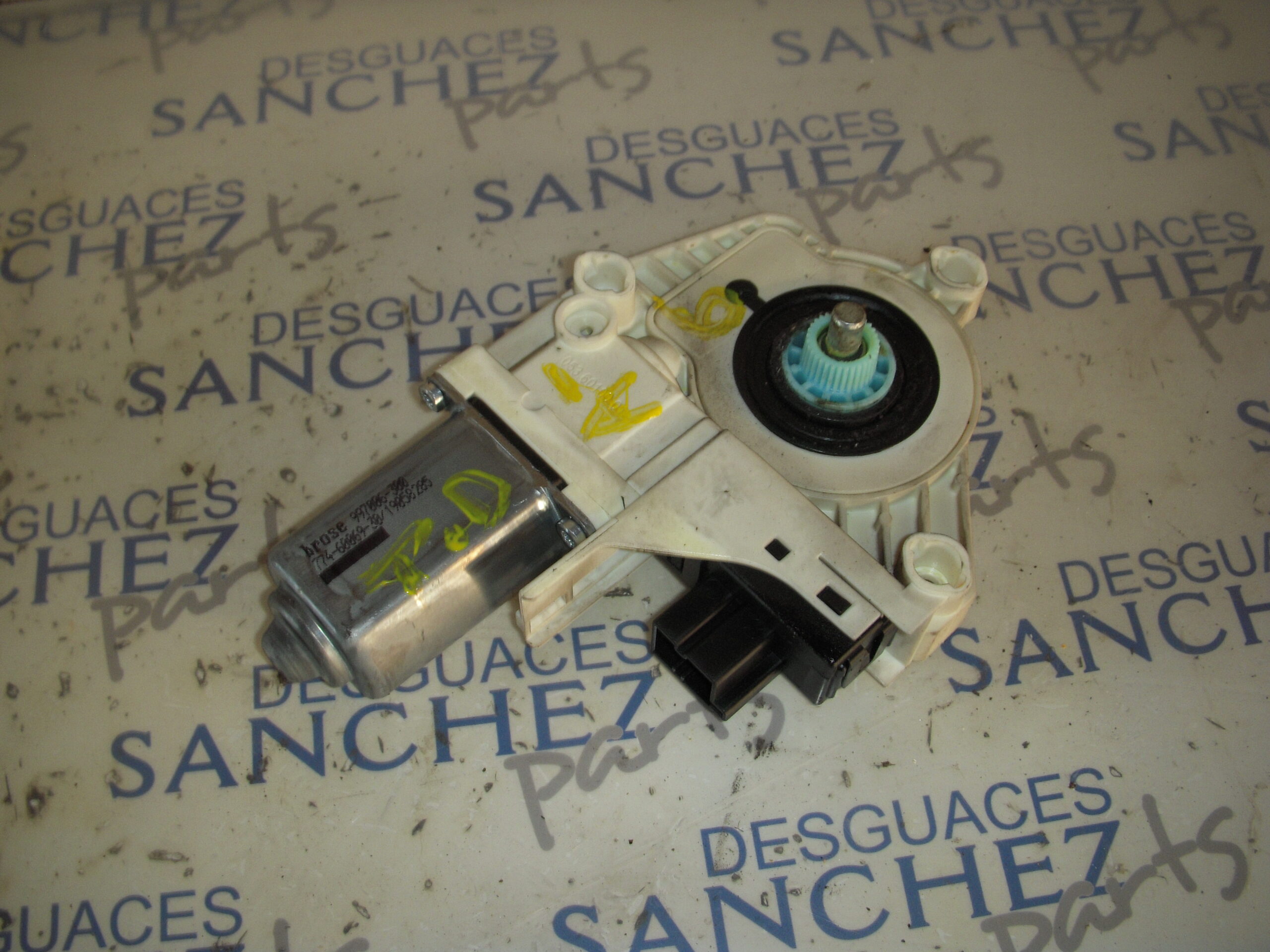 MOTOR ELEVALUNAS TRASERO DERECHO AUDI A6 AVANT (4F5) *