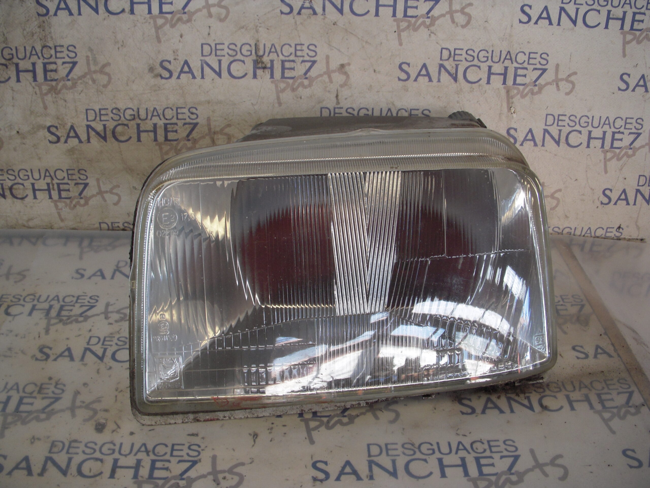 FARO IZQUIERDO RENAULT 5 (B/C40) 1.1