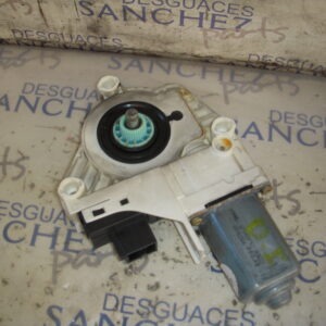 MOTOR ELEVALUNAS DELANTERO IZQUIERDO VOLKSWAGEN PASSAT BERLINA (3C2) 2.0 TDI