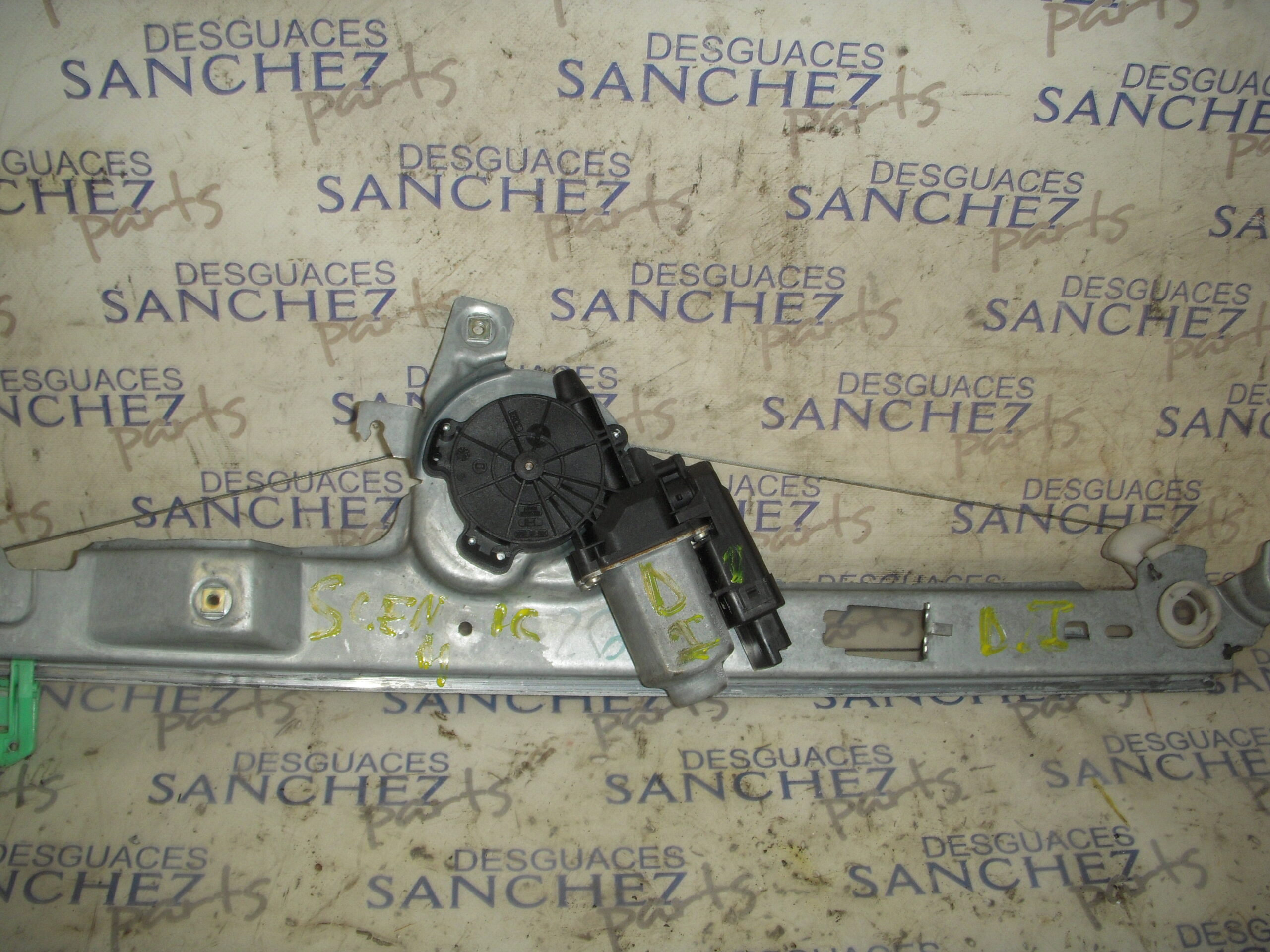 MOTOR ELEVALUNAS DELANTERO IZQUIERDO RENAULT SCENIC II 1.5 dCi Diesel