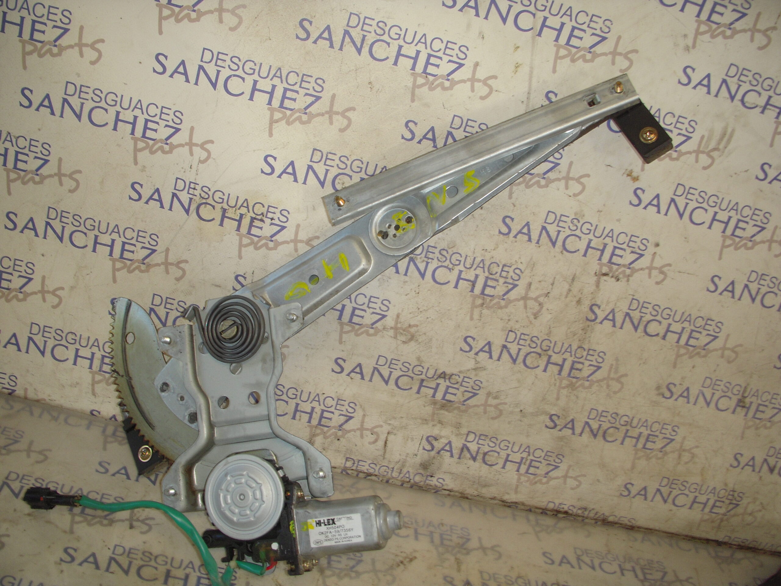 MOTOR ELEVALUNAS DELANTERO DERECHO KIA CARENS 2.0 CRDi