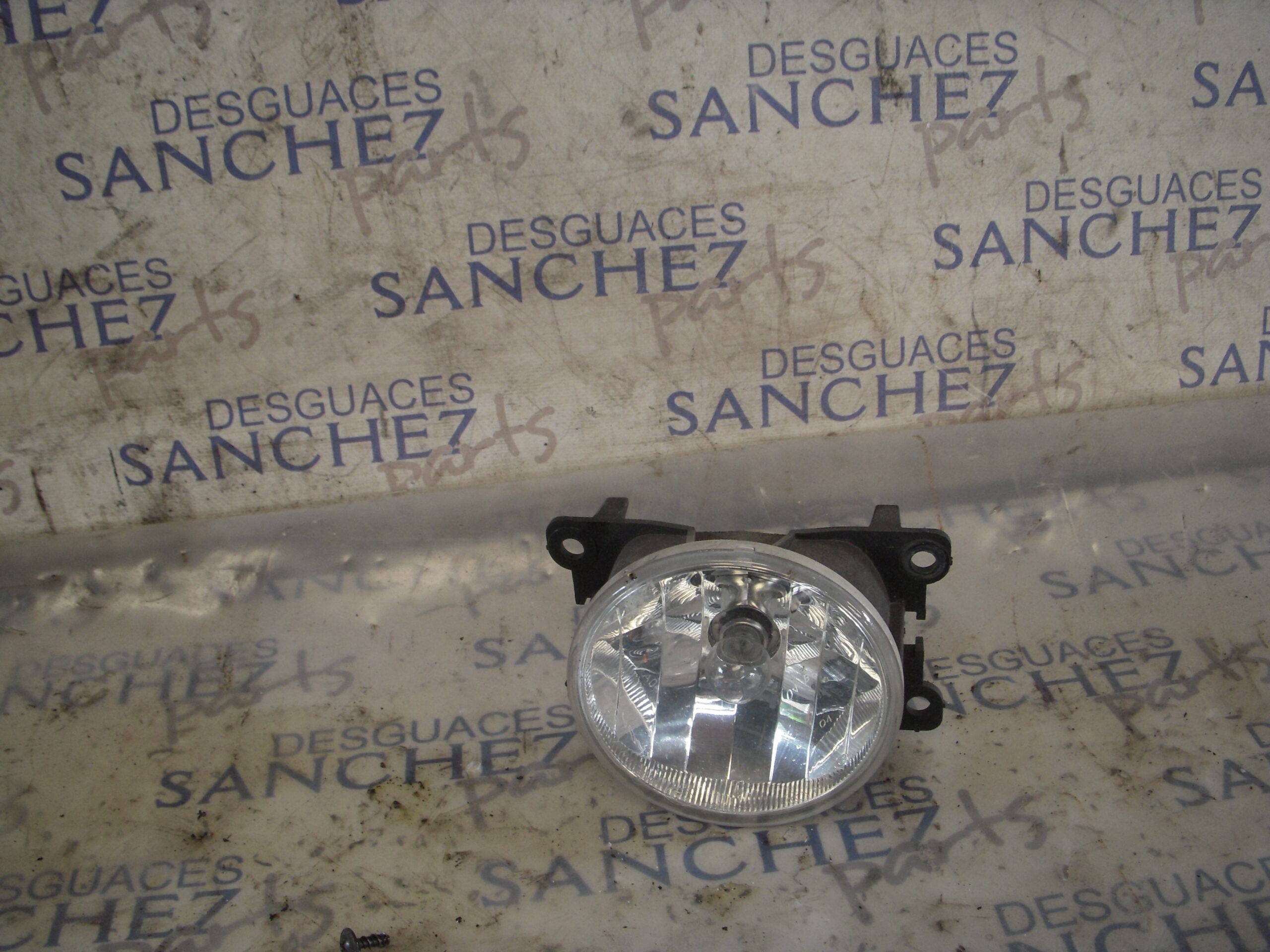 FARO ANTINIEBLA IZQUIERDO PEUGEOT 207 1.4 16V VTi CAT (8FS / EP3)