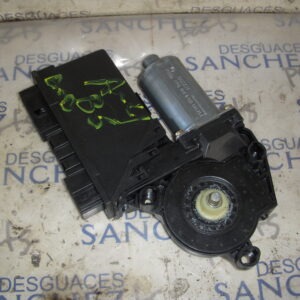 MOTOR ELEVALUNAS DELANTERO DERECHO AUDI A4 BERLINA (8E) 2.5 V6 24V TDI