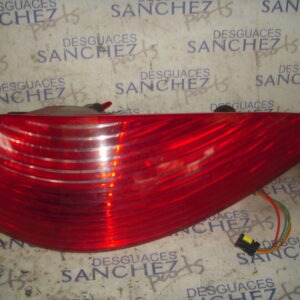 PILOTO TRASERO DERECHO PEUGEOT 607 (S1) 2.2