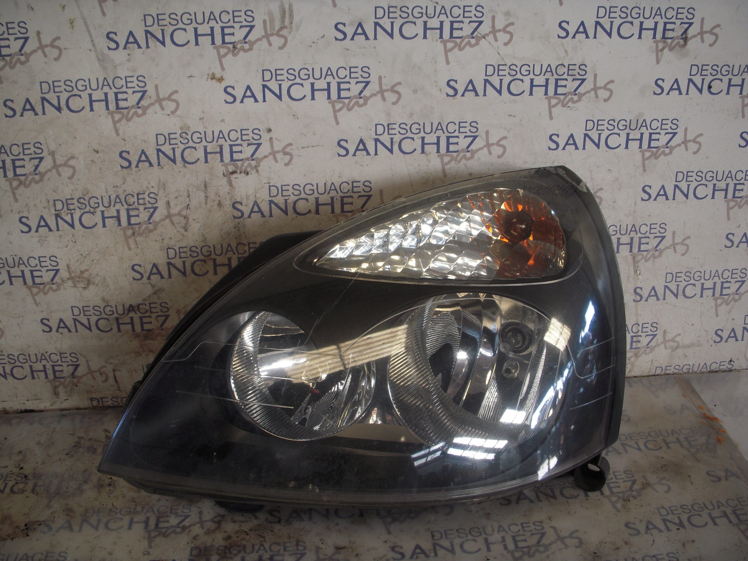 FARO IZQUIERDO RENAULT CLIO II FASE II (B/CB0) *
