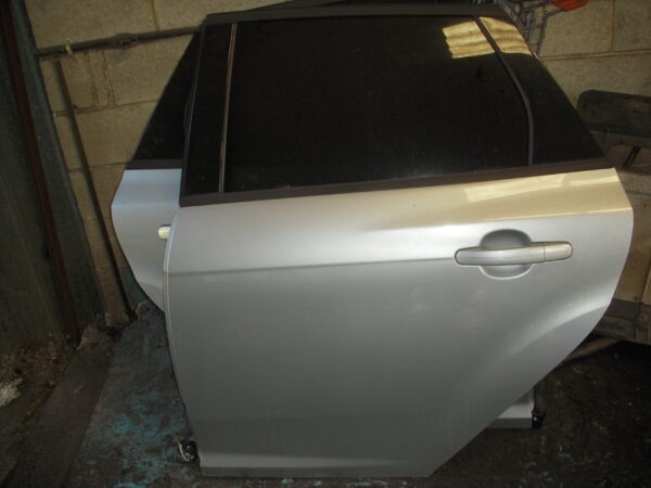 PUERTA TRASERA IZQUIERDA FORD FOCUS TURN. 1.0 EcoBoost CAT