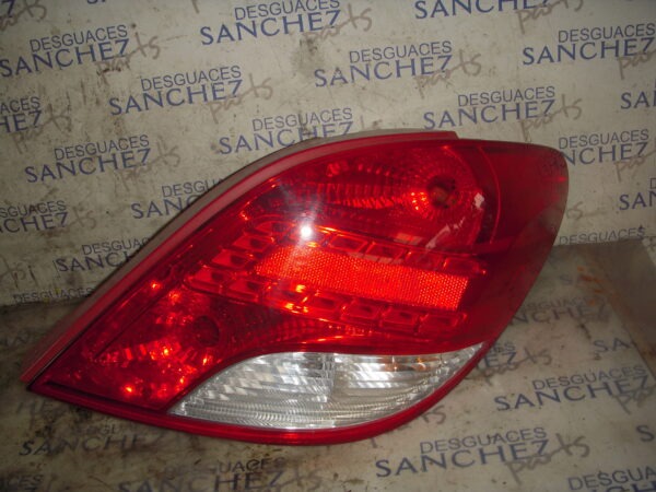 PILOTO TRASERO DERECHO PEUGEOT 207 1.6 16V HDi