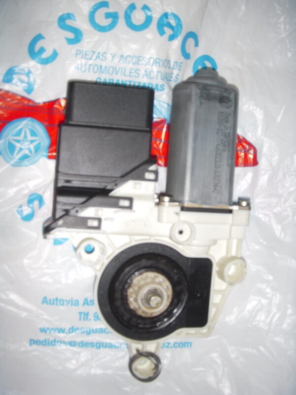 MOTOR ELEVALUNAS TRASERO DERECHO SEAT LEON (1M1) 1.9 SDI
