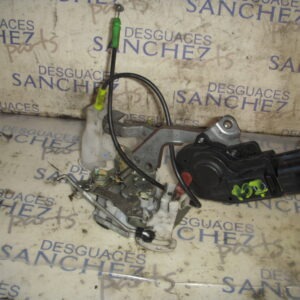 CERRADURA PUERTA DELANTERA DERECHA PEUGEOT 107 1.0 CAT (384F)