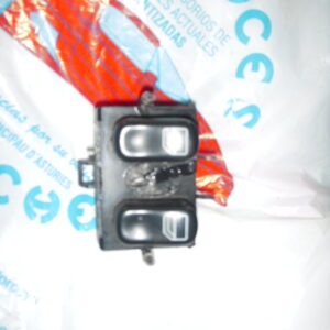 MANDO ELEVALUNAS DELANTERO IZQUIERDO MERCEDES CLASE M (W163) 4.3 V8 24V CAT