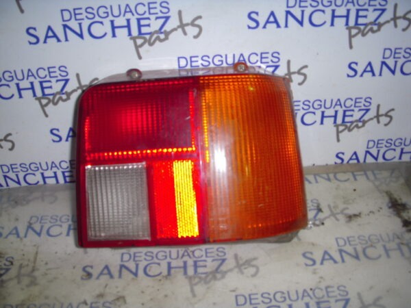 PILOTO TRASERO DERECHO PEUGEOT 205 BERLINA 1.8 Diesel