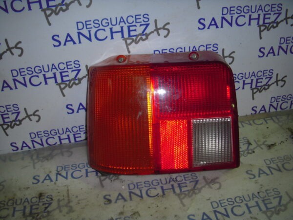 PILOTO TRASERO IZQUIERDO PEUGEOT 205 BERLINA 1.8 Diesel