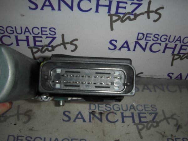 MOTOR ELEVALUNAS TRASERO IZQUIERDO VOLKSWAGEN PASSAT BERLINA (3C2) 2.0 TDI DPF