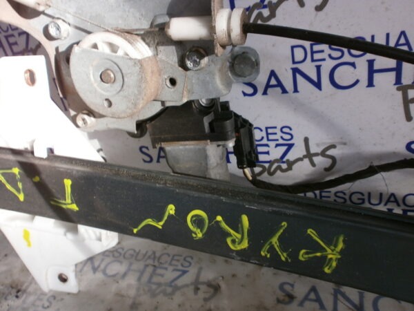 MOTOR ELEVALUNAS TRASERO DERECHO SSANGYONG KYRON 2.0