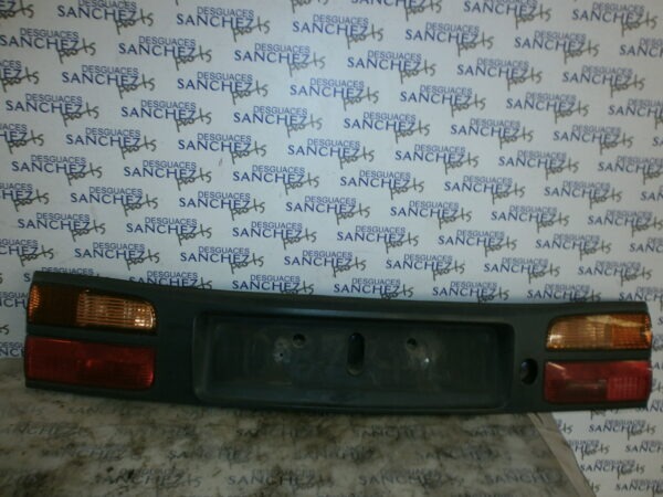 PILOTO TRASERO CENTRAL RENAULT LAGUNA (B56) 1.9 dCi Diesel CAT