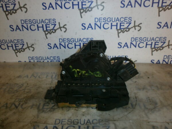CERRADURA PUERTA DELANTERA DERECHA FORD FOCUS BERLINA (CAK) 1.8 TDDI Turbodiesel CAT