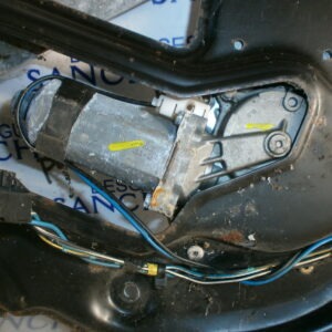 MOTOR ELEVALUNAS DELANTERO DERECHO MERCEDES SPRINTER 02.00 -> CAJA ABIERTA 2.2 CDI CAT