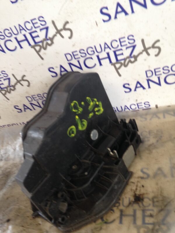 CERRADURA PUERTA TRASERA DERECHA BMW SERIE 3 BERLINA (E90) 2.0 16V Diesel CAT - Imagen 2