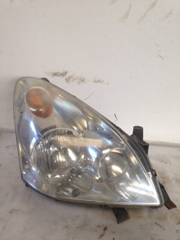 FARO DERECHO TOYOTA VERSO 2.2 D-CAT