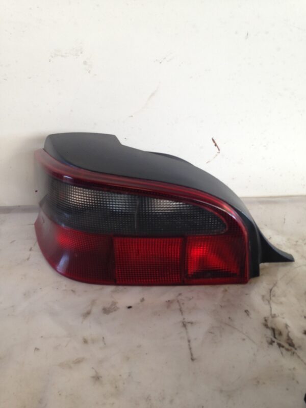 PILOTO TRASERO IZQUIERDO CITROEN SAXO 1.5 Diesel