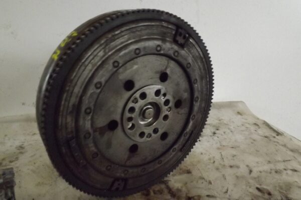 VOLANTE MOTOR BMW SERIE 1 BERLINA (E81/E87) 2.0 Turbodiesel CAT - Imagen 2