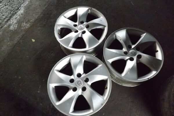 JUEGO LLANTAS KIA CARENS (UN) 2.0 CRDi - Imagen 3