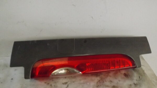 PILOTO TRASERO IZQUIERDO RENAULT TRAFIC COMBI (AB 4.01) 2.0 dCi Diesel CAT - Imagen 2