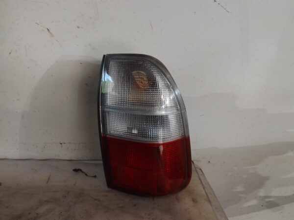 PILOTO TRASERO DERECHO MITSUBISHI L 200 (K6/7) 2.5 TD CAT