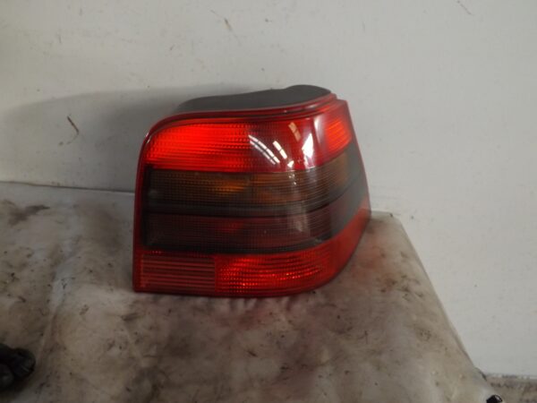 PILOTO TRASERO DERECHO VOLKSWAGEN GOLF IV BERLINA  (1J1) 1.9 TDI