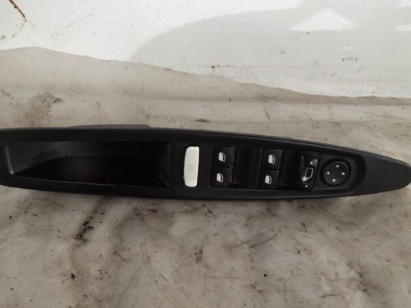 MANDO ELEVALUNAS DELANTERO IZQUIERDO CITROEN C4 BERLINA 1.6 HDi CAT (9HY / DV6TED4)