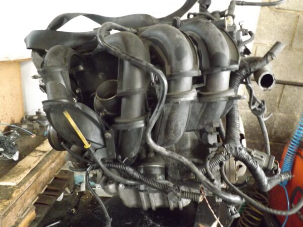 MOTOR COMPLETO FORD FOCUS BERLINA (CAP) 1.6 16V CAT - Imagen 2