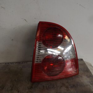 PILOTO TRASERO DERECHO VOLKSWAGEN PASSAT BERLINA (3B3) 1.9 TDI