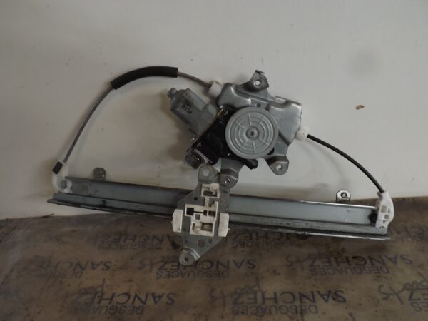 MOTOR ELEVALUNAS DELANTERO DERECHO NISSAN JUKE (F15) 1.6 16V - Imagen 2