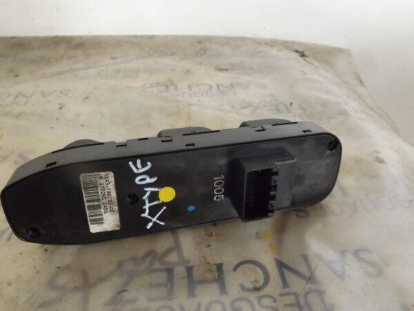 MANDO ELEVALUNAS CUATRO PUERTAS JAGUAR X-TYPE 2.0 Diesel CAT - Imagen 2