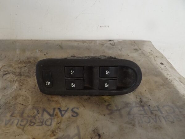 MANDO ELEVALUNAS DELANTERO IZQUIERDO RENAULT MEGANE II BERLINA 5P 1.9 dCi Diesel - Imagen 2