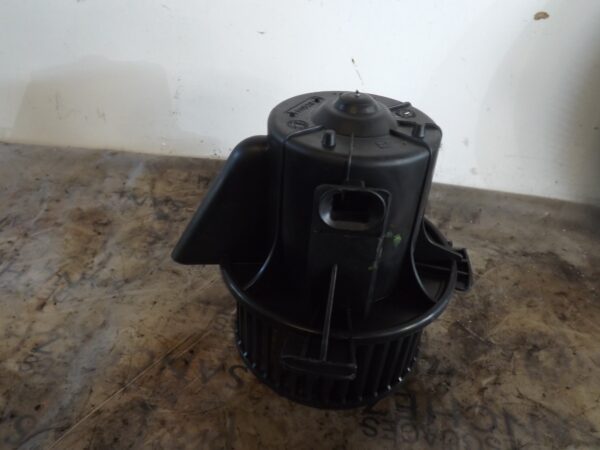 MOTOR CALEFACCION PEUGEOT 307 (S1) 2.0 16V HDi FAP CAT (RHR / DW10BTED4)