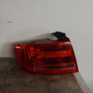 PILOTO TRASERO IZQUIERDO AUDI A4 BER. (B8) 2.0 16V TDI