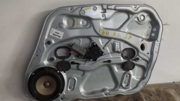 MOTOR ELEVALUNAS DELANTERO DERECHO HYUNDAI I30 1.6 CAT