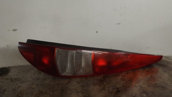 PILOTO TRASERO DERECHO FORD MONDEO SPORTBREAK (CA2) 1.8 TDCi CAT