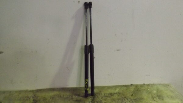 AMORTIGUADORES MALETERO / PORTON BMW SERIE 1 BERLINA (E81/E87) 2.0 16V CAT