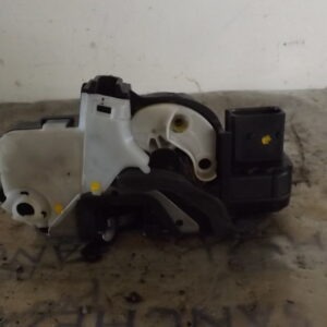 CERRADURA PUERTA DELANTERA DERECHA OPEL ASTRA J LIM. 1.4 16V CAT (A 14 XER / LDD)