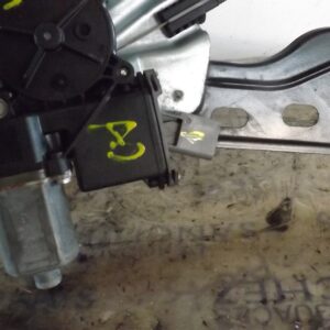 MOTOR ELEVALUNAS DELANTERO DERECHO OPEL ASTRA J LIM. 1.4 16V CAT (A 14 XER / LDD)