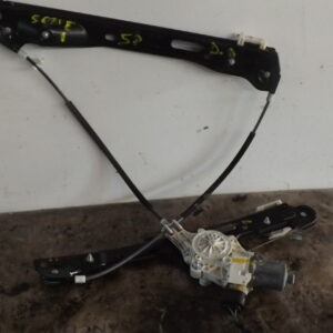 MOTOR ELEVALUNAS DELANTERO DERECHO BMW SERIE 1 BERLINA (E81/E87) 2.0 16V CAT