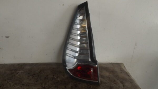 PILOTO TRASERO IZQUIERDO RENAULT SCENIC III 1.5 dCi Diesel CAT