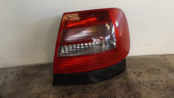 PILOTO TRASERO DERECHO AUDI A4 BERLINA (B5) 1.9 TDI