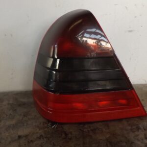PILOTO TRASERO IZQUIERDO MERCEDES CLASE C (W202) BERLINA 2.3 16V CAT